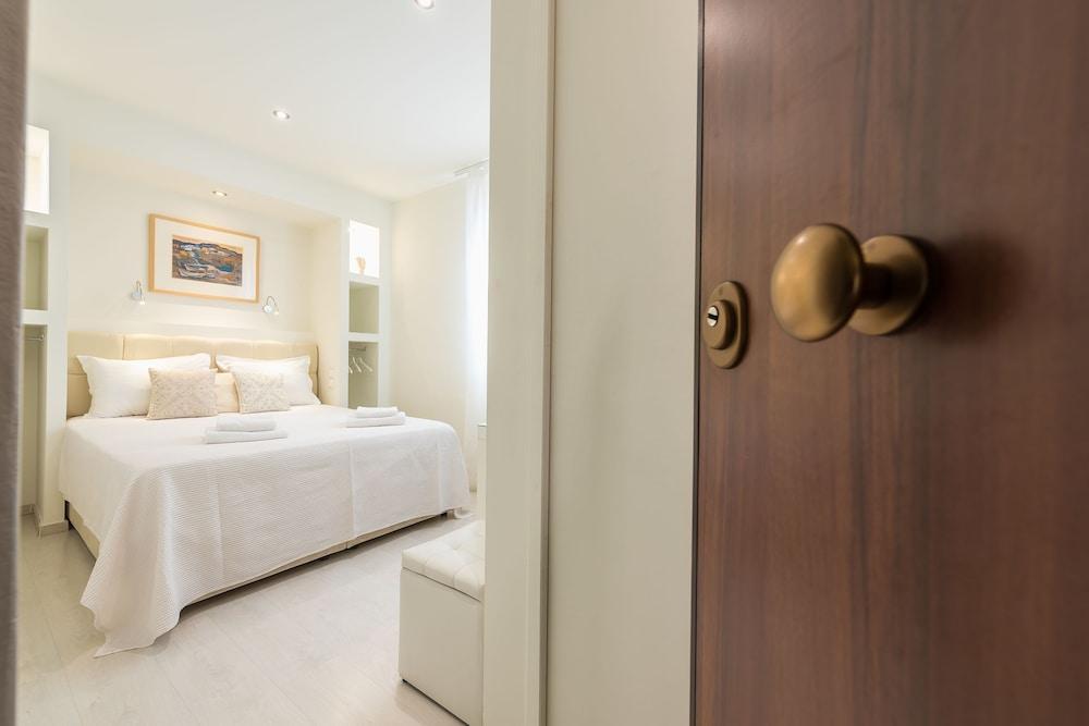 Dema Luxury Suites - Perikleous E1 Athén Kültér fotó